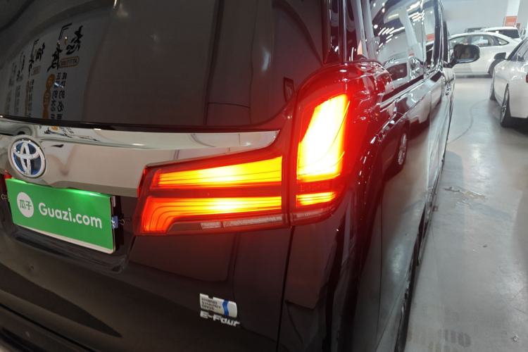 Used Toyota Alphard 2021 Dual-Motor 2.5L Premium Edition
