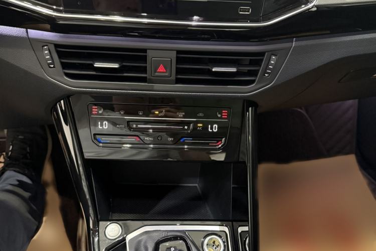 Used Volkswagen Tayron 2022 330TSI Two-Wheel Drive Luxury Smart Connectivity Version
