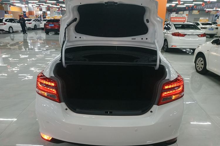 Used Toyota YARiS L 2020 1.5L CVT Leading Edition
