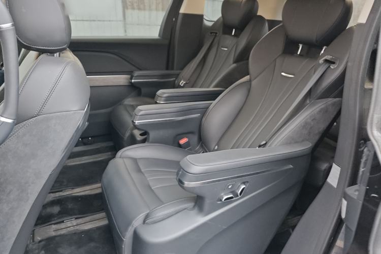 Used Hongqi HQ9 PHEV 2024 2.0T Four-Wheel Drive Business Edition
