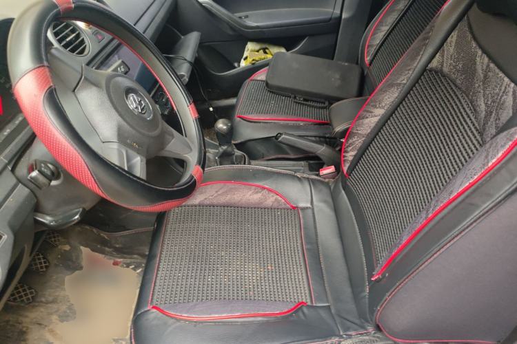 Used Volkswagen Jetta 2015 1.6L Manual Fashion Edition