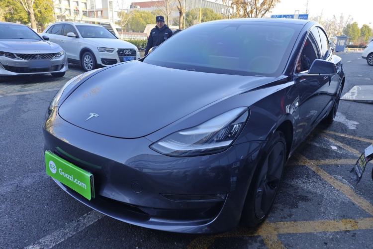 Used Tesla Model 3 2019 Long-Range All-Wheel-Drive Version
