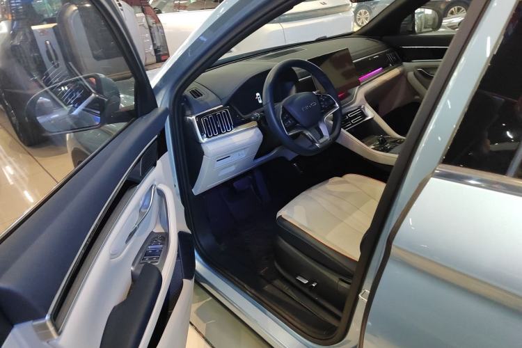 Used BYD Song PLUS New Energy 2023 Champion Edition DM-i 110KM Flagship PLUS
