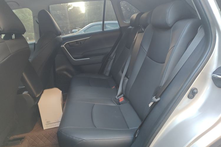 Used Toyota Wildlander 2024 2.0L CVT Two-Wheel Drive Leading Edition