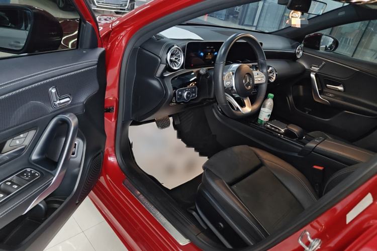 Used Mercedes-Benz A-Class 2020 Restyled A 200 L Sport Sedan Fashion Version
