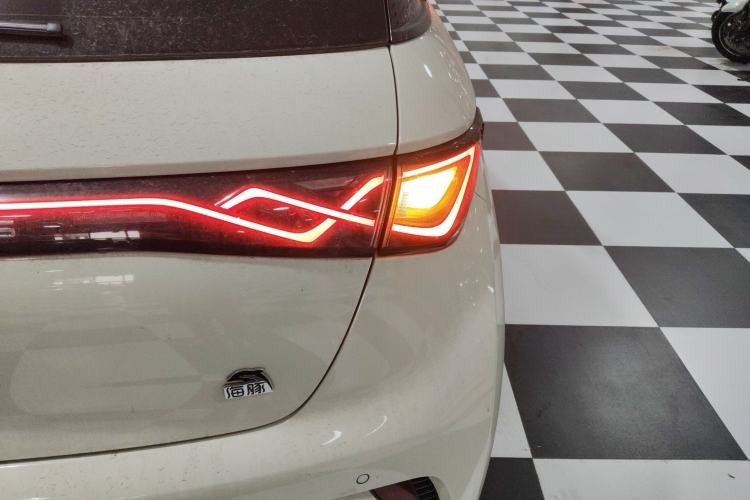 Used BYD Dolphin 2023 420 km Fashion Edition