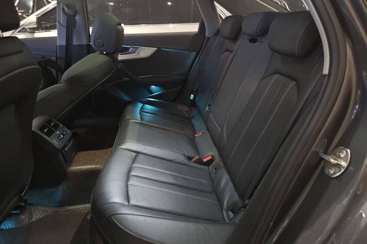 Used Audi A4L 2022 40 TFSI Fashion Dynamic Model
