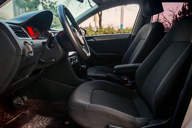 Used Volkswagen Santana 2015 Haval H6 1.6L Automatic Luxury Model
