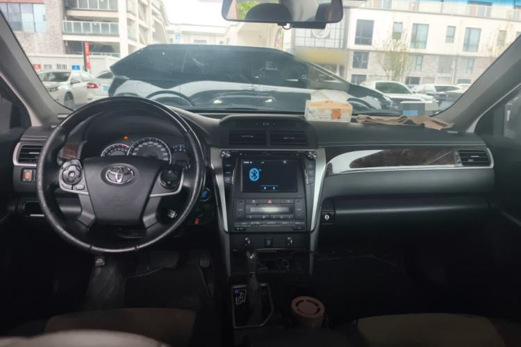 Used Toyota Camry 2016 2.5G 10th Anniversary Deluxe Navigation Edition
