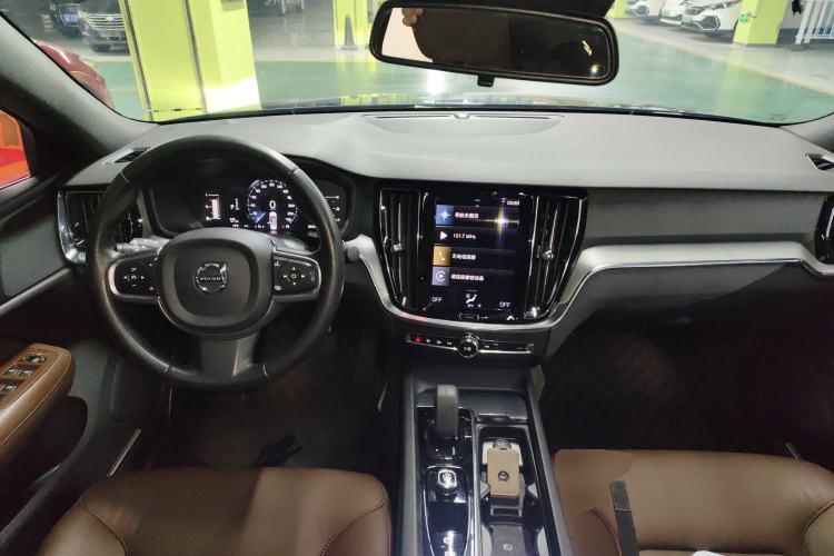 Used Volvo S60 2022 B4 Zhiyi Luxury Edition