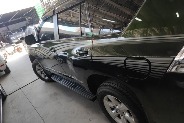 Used Toyota Prado 2014 2.7L Automatic Luxury Edition
