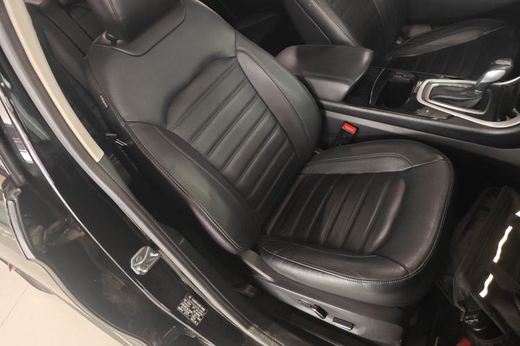 Used Ford Edge 2017 EcoBoost 245 Two-Drive Platinum Edition 5 Seats