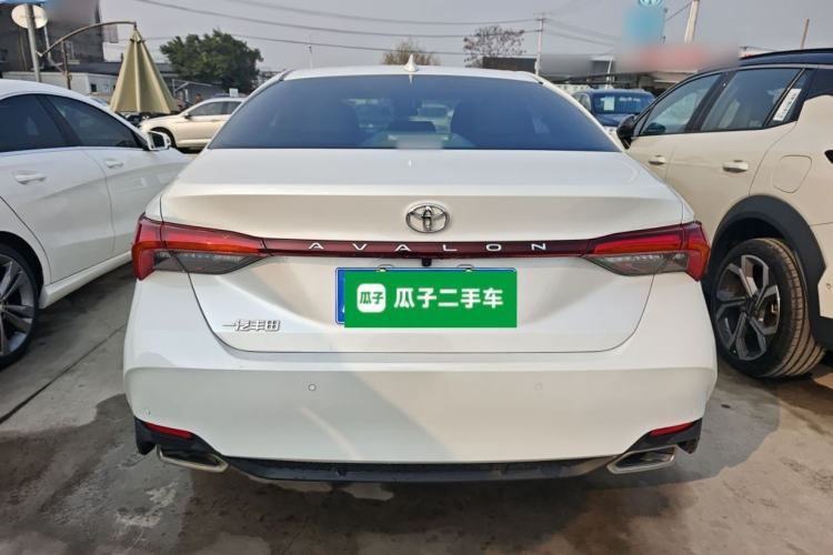 Used Toyota Avalon 2023 2.0L Premium Edition
