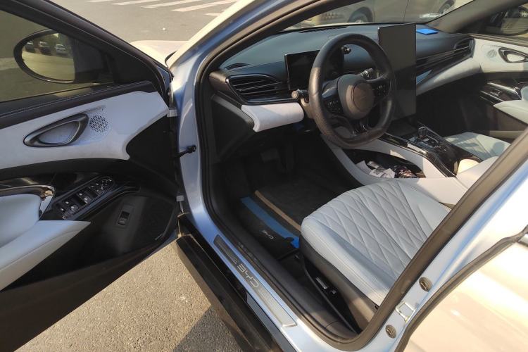 Used BYD Seal 2022 550 km Standard Range Rear-Wheel Drive Prestige Version
