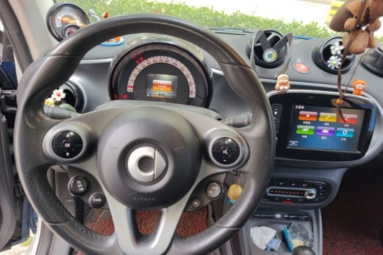 Used  fortwo 2016 0.9T 66kW Hardtop Pioneer Edition
