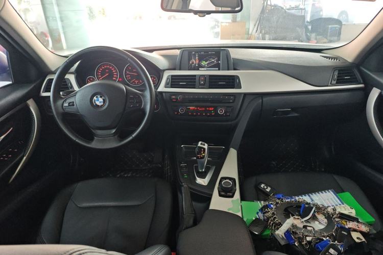 Used BMW 3 Series 2015 320Li Luxury Edition Fashion Model
