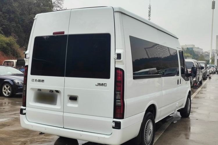 Used JMC Fushun 2025 2.0T 6MT Diesel Mid-Range Business-Class 9-Seater (Non-Commercial)
