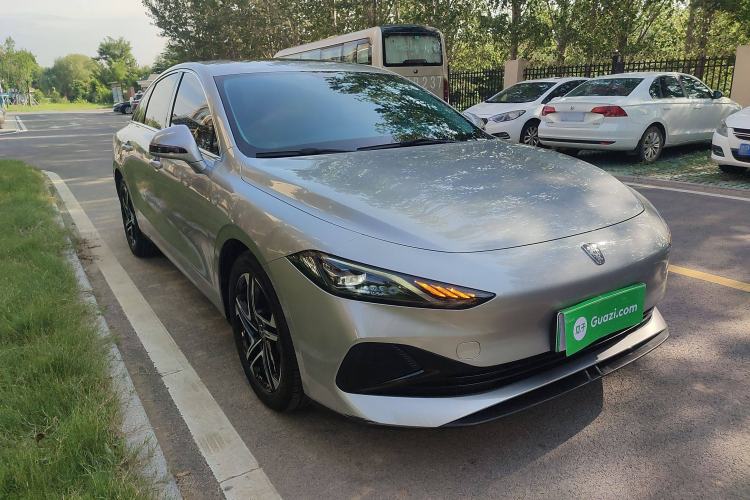 Used Roewe D7 2023 DMH 125km Superior Edition
