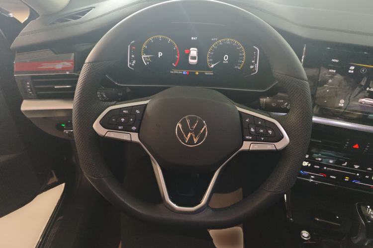 Used Volkswagen Passat 2025 Outstanding Model 330TSI Elite Edition
