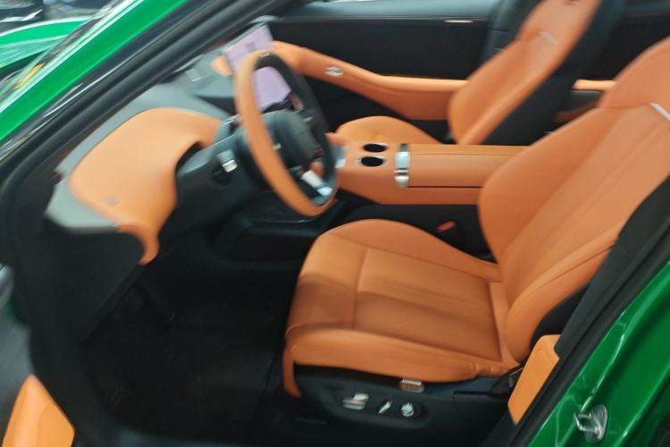 Used  YU7 2025 Ultra-Long Range High-Performance All-Wheel-Drive Max Edition
