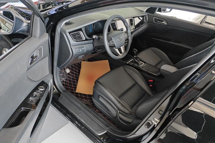 Used Hyundai Mistra 2014 1.8L Automatic Smart GLS
