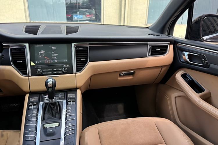 Used Porsche Macan 2017 Macan 2.0T
