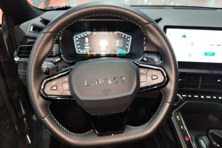 Used Lynk & Co 06 2023 Remix 1.5T Dynamic Halo
