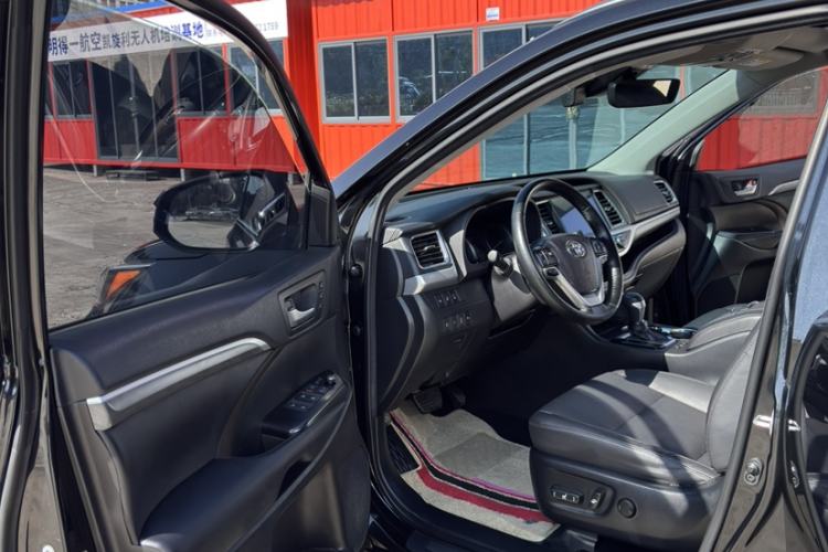Used Toyota Highlander 2018 2.0T Four-Wheel Drive Ultimate Edition 7-Seater Emission Standard China V

