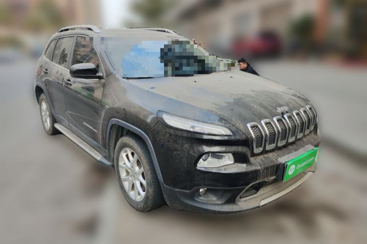 Used  Cherokee 2017 2.4L Leading Smart Edition