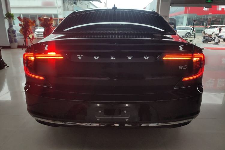 Used Volvo S90 2022 B5 Zhiyi Luxury Edition
