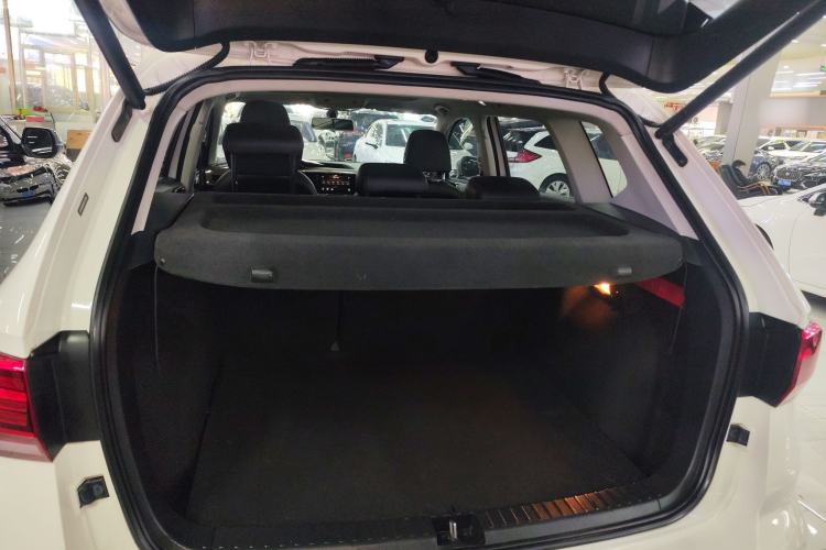 Used Volkswagen Tharu 2019 330TSI Four-Wheel Drive Luxury Edition China VI Standard
