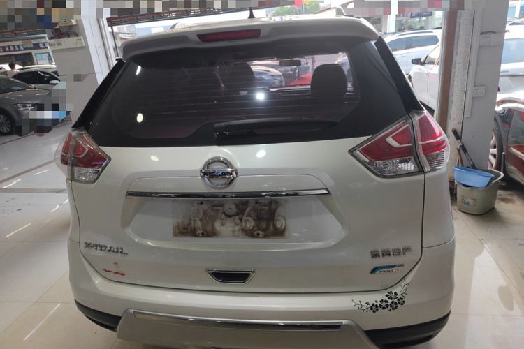 Used Nissan X-Trail 2015 2.0L CVT Comfort MAX Edition 2WD
