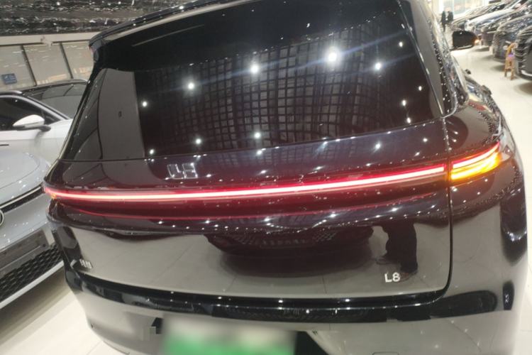 Used Li Auto L8 2023 Pro Model
