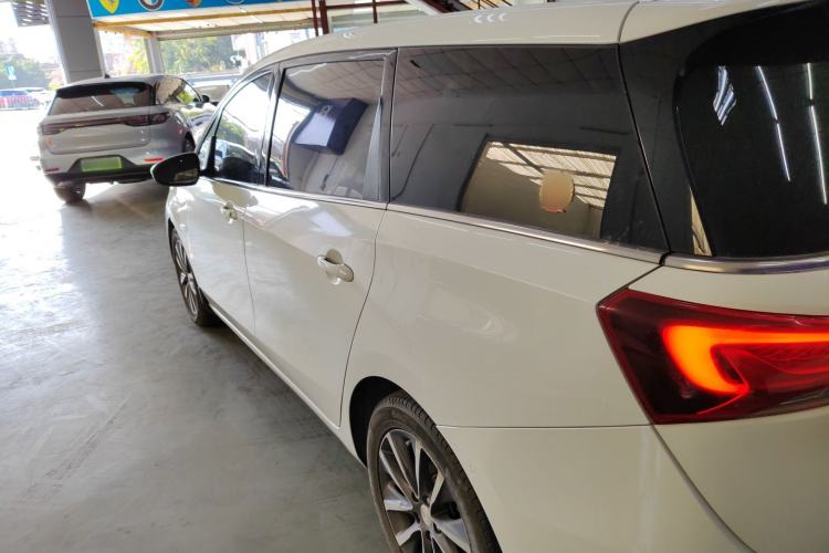 Used Buick GL6 2018 18T 6-Seater Prestige Model
