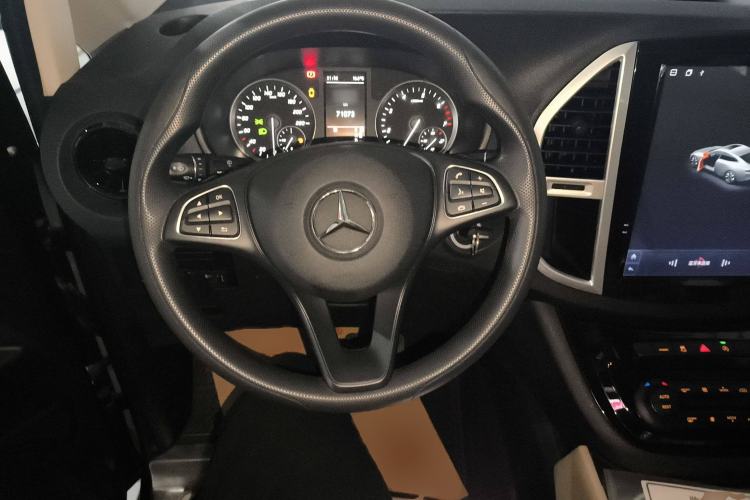 Used Mercedes-Benz Vito 2021 2.0T Elite Version 7 Seats
