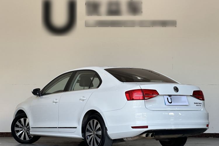 Used Volkswagen Sagitar 2017 230TSI Automatic Comfort Version
