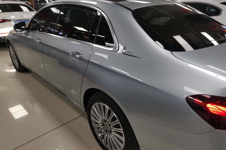 Used Mercedes-Benz E-Class 2022 Second Facelift E 300 L Fashion Edition
