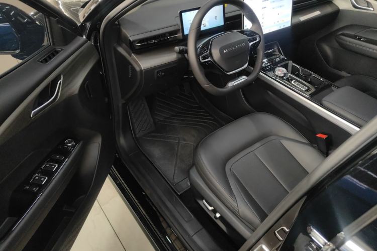 Used Wuling Xingguang 2024 Co-Creation Edition 510 Advanced Model
