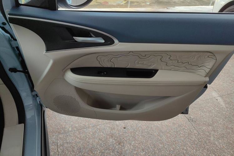 Used ORA Good Cat 2022 400km Standard Range Luxury Version Lithium Iron Phosphate
