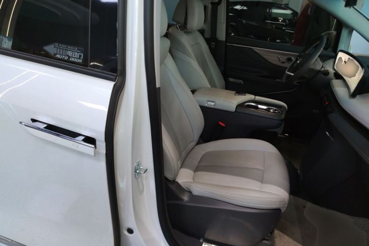 Used Buick GL8 2025 Lu Zun Deluxe Edition
