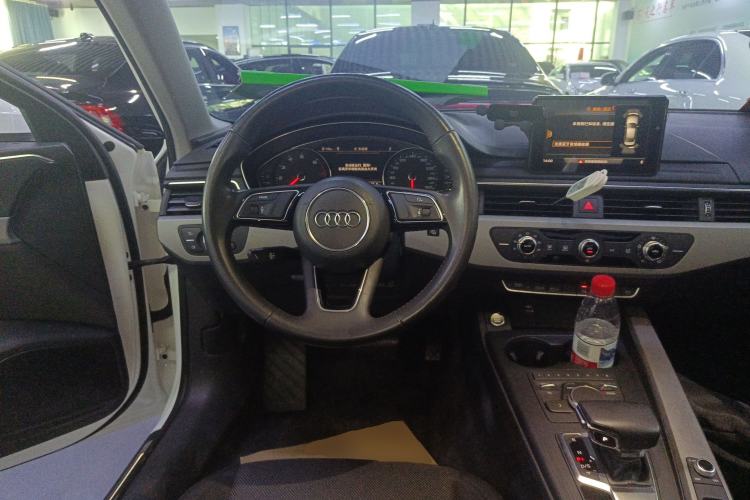Used Audi A4L 2019 40 TFSI Ambition China VI
