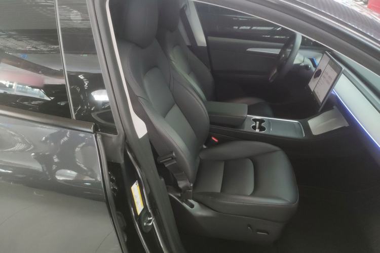 Used Tesla Model Y 2024 Rear-Wheel-Drive Version
