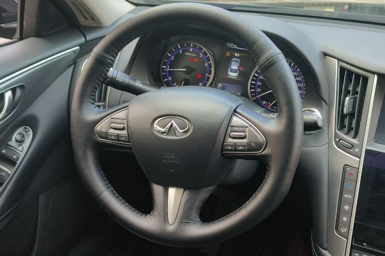 Used Infiniti Q50L 2015 2.0T Comfort Edition
