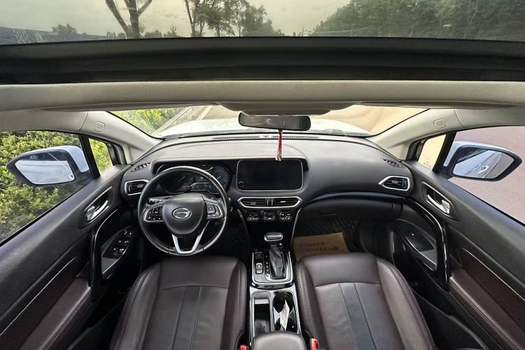 Used GAC Trumpchi GS4 2018 235T Automatic Two-Wheel Drive Luxury Smart Connectivity Millionth Anniversary Edition