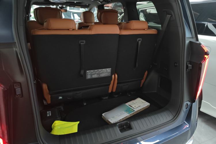 Used GAC Trumpchi Xiangwang M8 2025 Qiankun Series Pro Comfort Cabin
