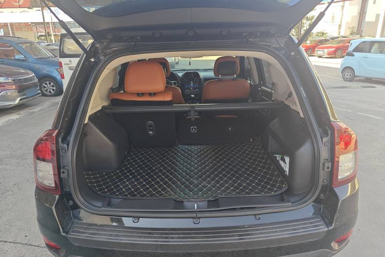 Used  Compass 2014 Revised Version 2.0L Two-Wheel Drive Entry-Level Edition
