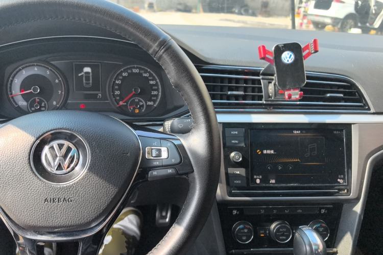 Used Volkswagen Lamando 2019 280TSI DSG Comfort Edition China VI standard
