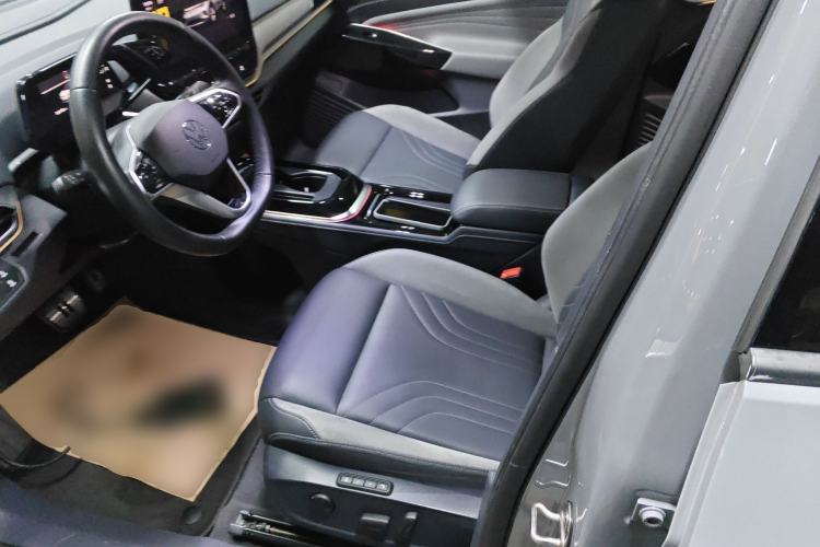 Used Volkswagen ID.4 CROZZ 2021 Long-Range PRO Two-Wheel Drive Version
