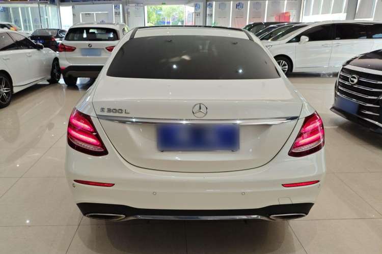 Used Mercedes-Benz E-Class 2018 E 300 L Sporty and Stylish Model
