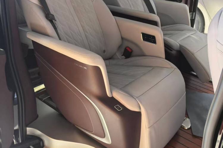 Used Buick GL8 2022 Facelift Avenir Aivia Six-Seat Deluxe Edition
